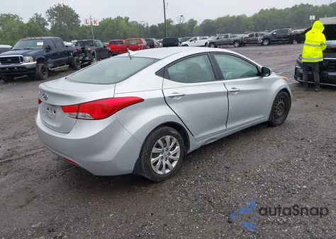 2013 Hyundai Elantra Gls z USA, uszkodzony, nr VIN KMHDH4AE0DU595289